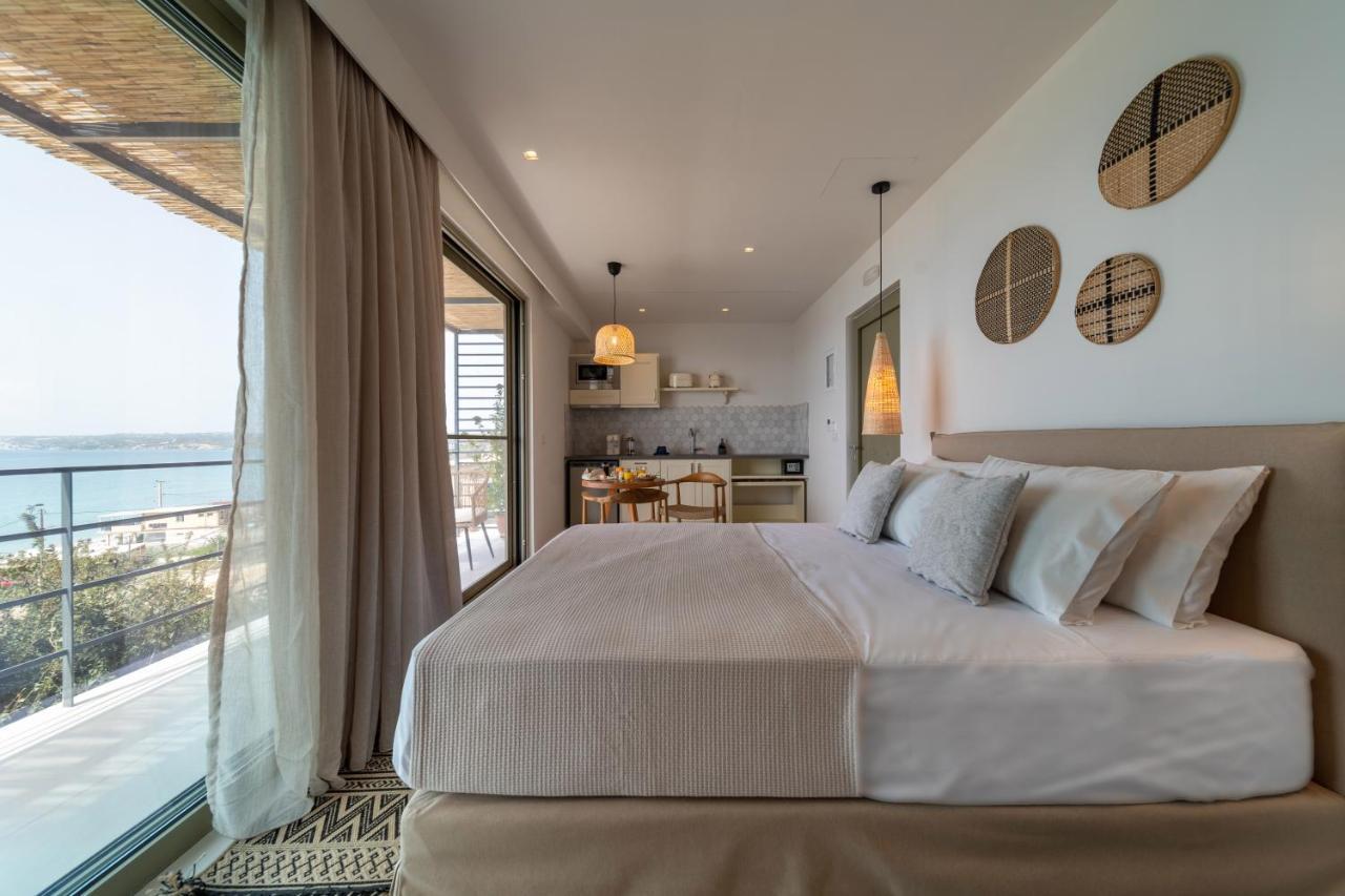 Thea Beachfront Suites In Lourdas Beach Lourdata  Zewnętrze zdjęcie
